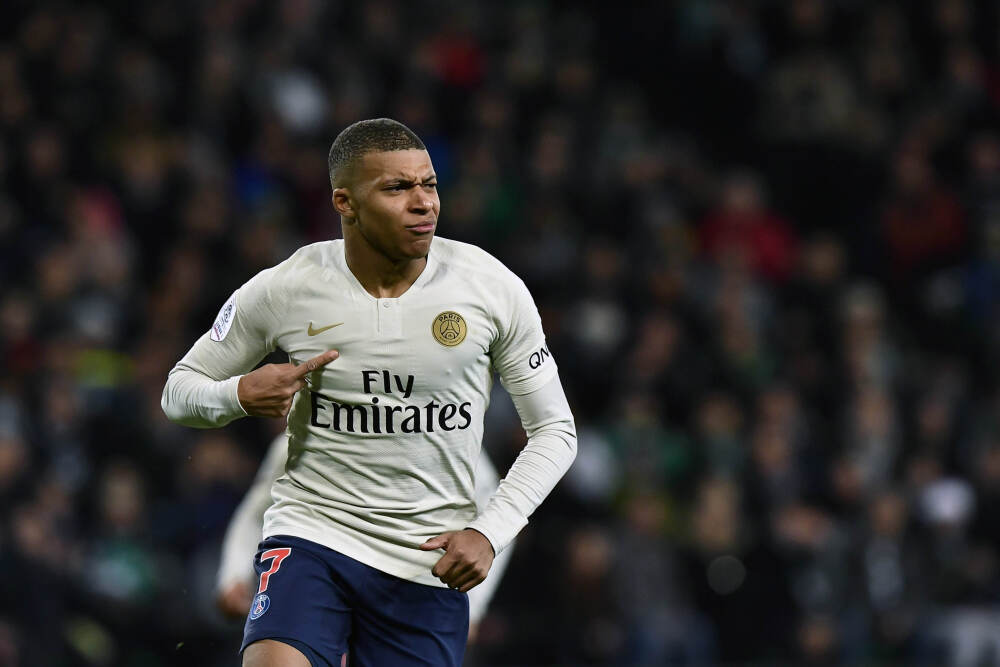 中国全盲“女飞人”刘翠青残特奥会加冕“三冠”